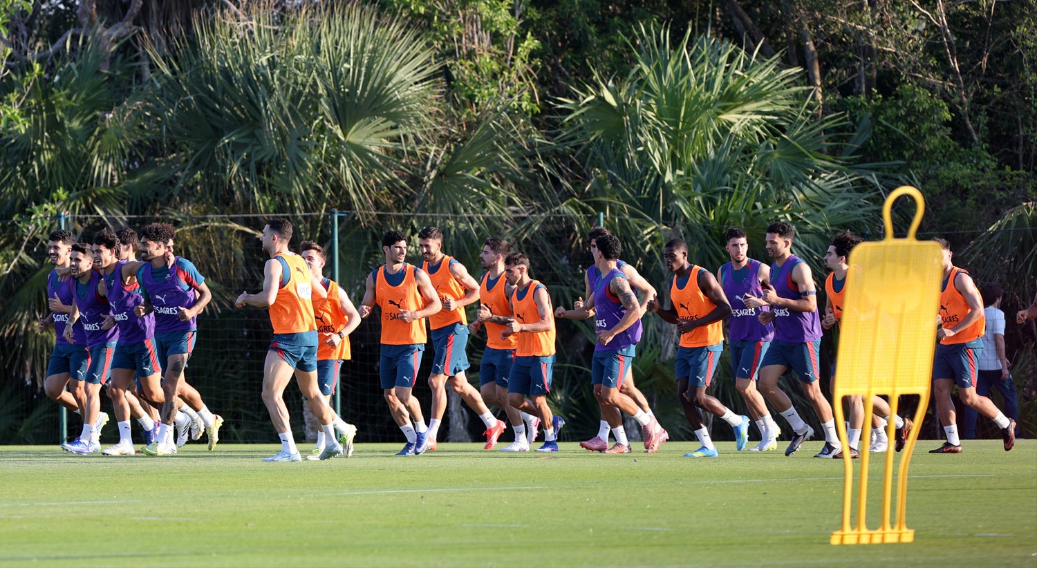 Avançado procura-se para lista de convocados praticamente fechada