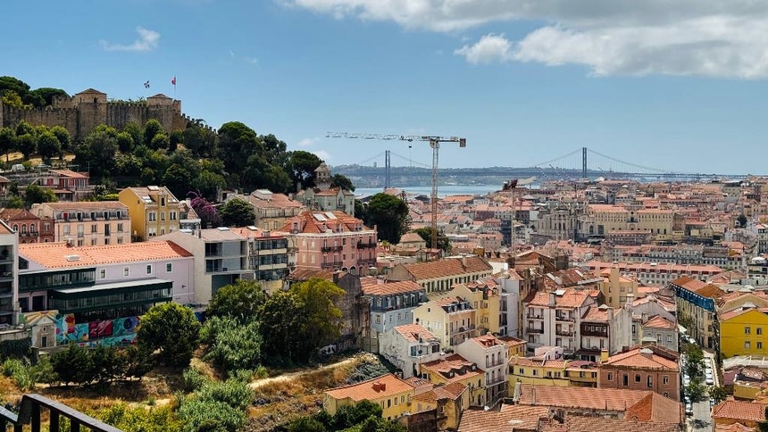 Imagem de Proprietários com IMI acima de 500 euros têm até hoje para pagar 2.ª prestação