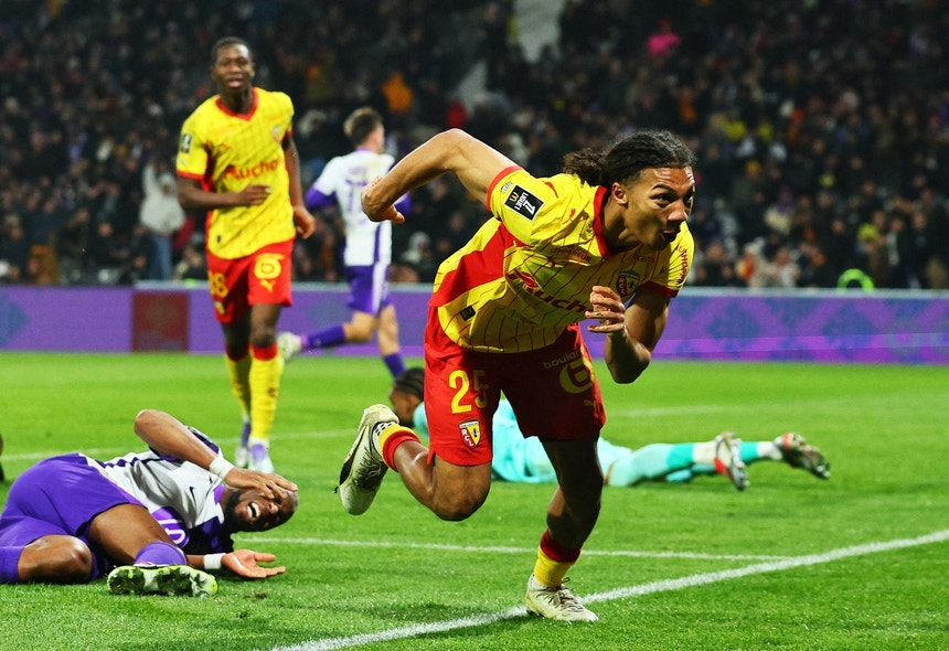 Imagem de Lens vence em Toulouse e amplia vantagem na frente da Liga francesa