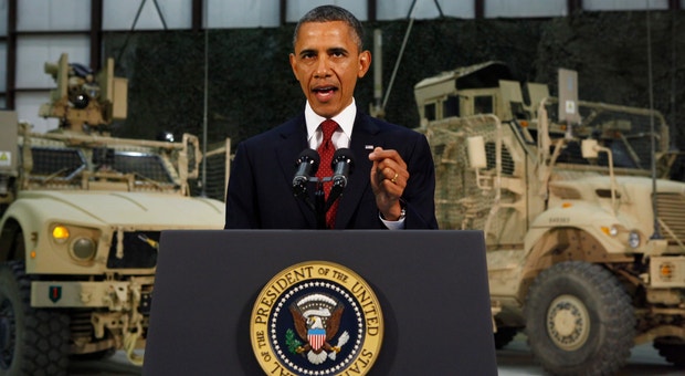 "Podemos ver a luz de um novo dia", disse Barack Obama em Bagram, ao assinalar o primeiro aniversário da morte de Osama bin Laden
