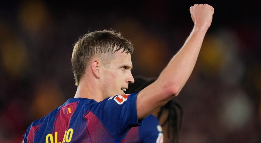 Barcelona chega ao comando em Espanha