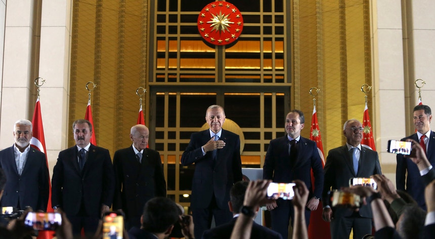 “Não há ninguém que possa ameaçar a Turquia”, clamou Erdogan
