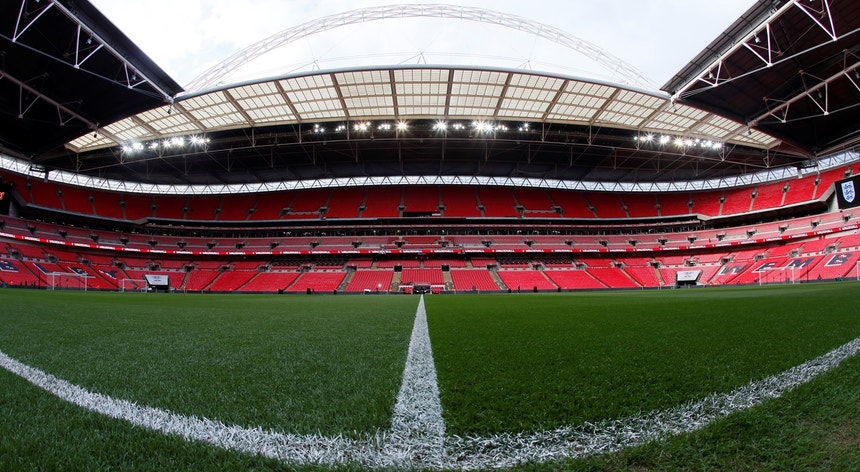O Estádio de Wembley vai receber a final da Taça de Inglaterra entre United e Chelsea, a 19 de maio
