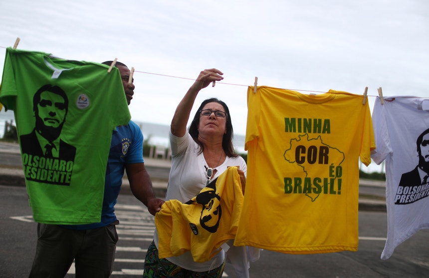 Vender parte da Amazónia, fechar jornais tidos por hostis, anular opositores de esquerda e encher as ruas de armas – estas são algumas das medidas prometidas por Bolsonaro
