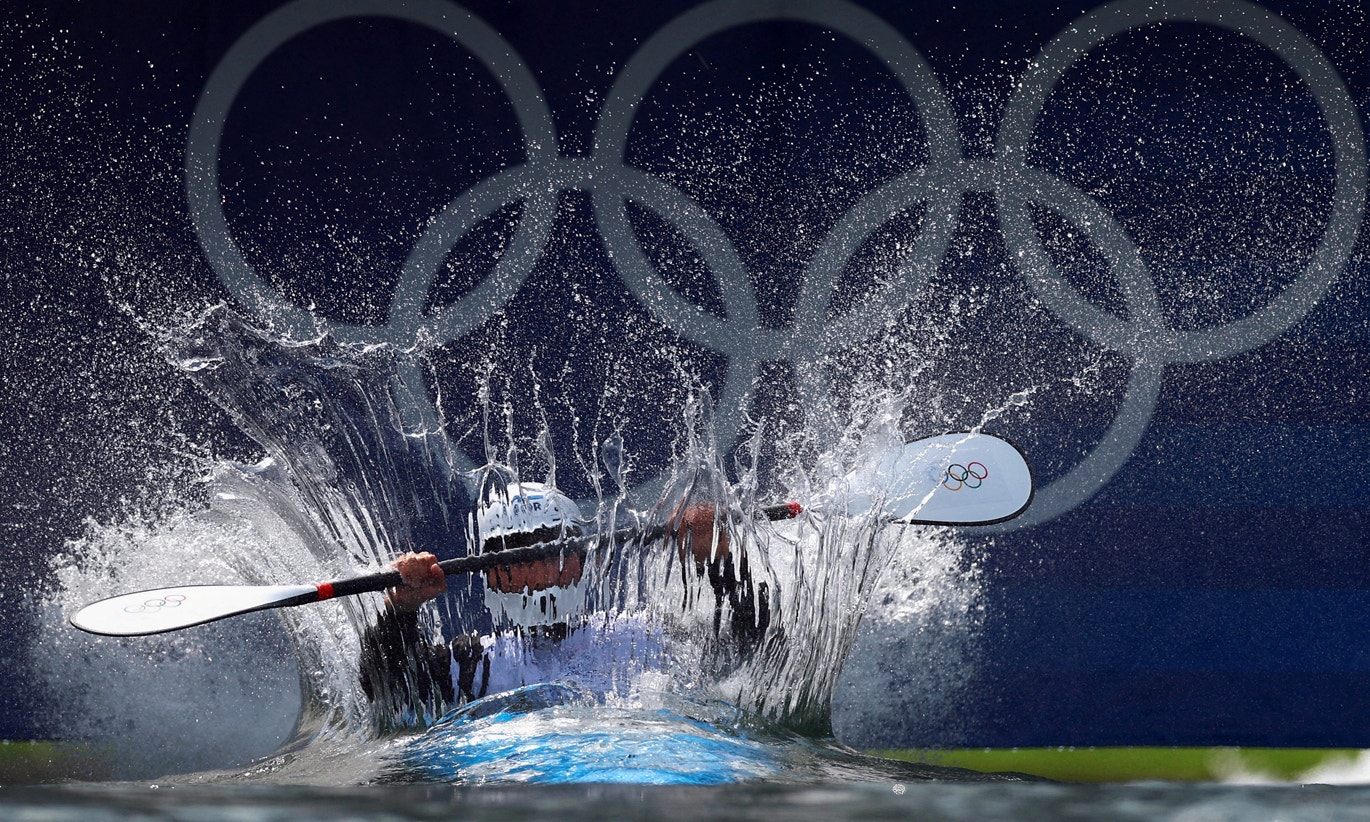  Canoagem Slalom, contra-rel&oacute;gio de caiaque cruzado masculino. Amir Rezanejad da Equipa Ol&iacute;mpica de Refugiados | Molly Darlington - Reuters 