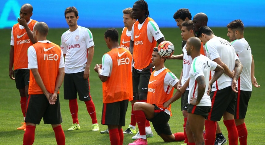 A seleção portuguesa está concentrada no confronto com a França
