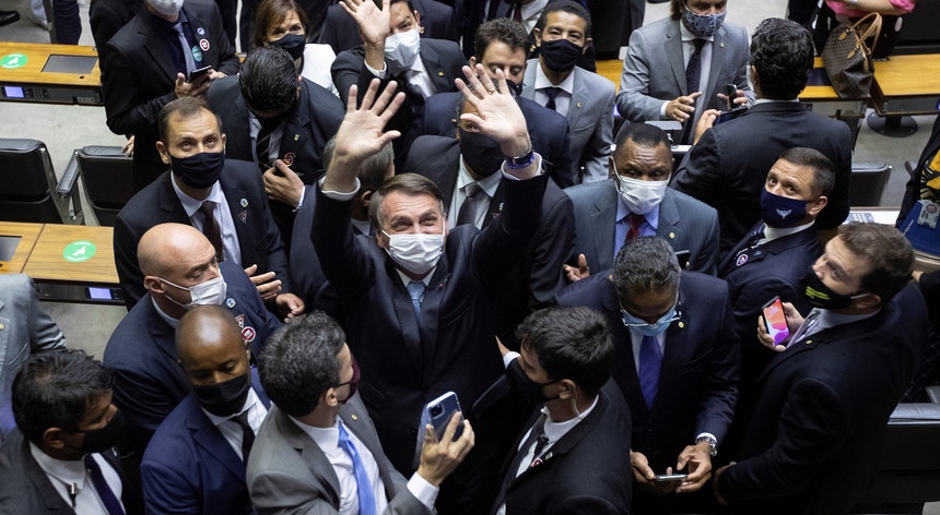 Bolsonaro quer esclarecer a situação de elementos da IURD em Angola
