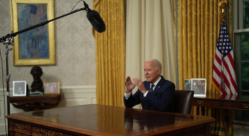 Biden pede calma aos norte-americanos
