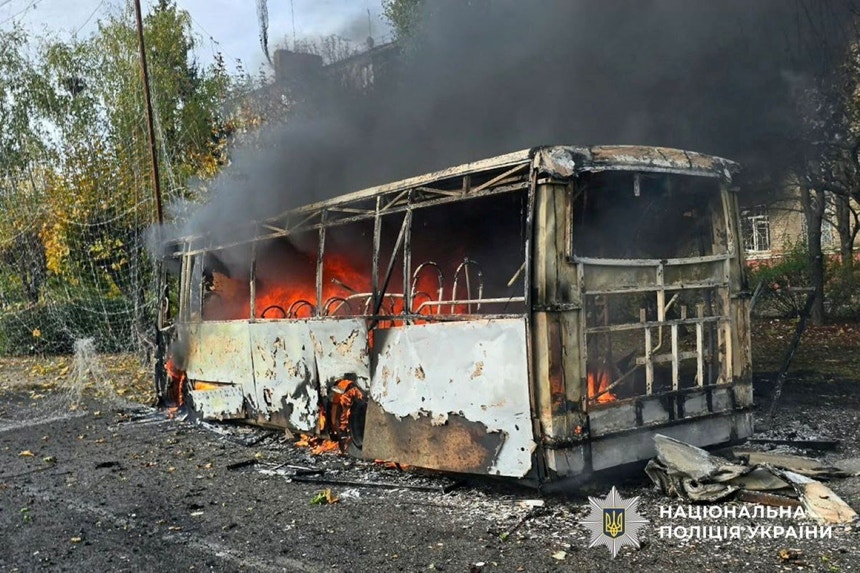 Imagem de Ataque russo faz 33 mortos. Vítimas são passageiros que viajavam de autocarro em Kramatorsk