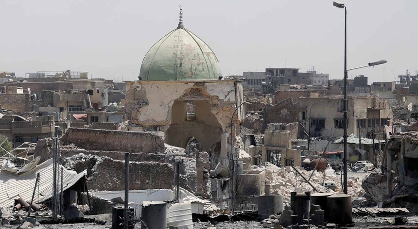 A mesquita ficou totalmente destruída com o ataque da semana passada. 
