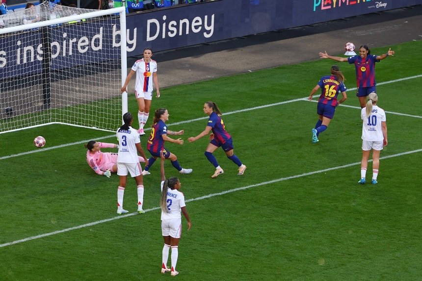 Barcelona goleia Lyon e conquista Liga dos Campeões feminina