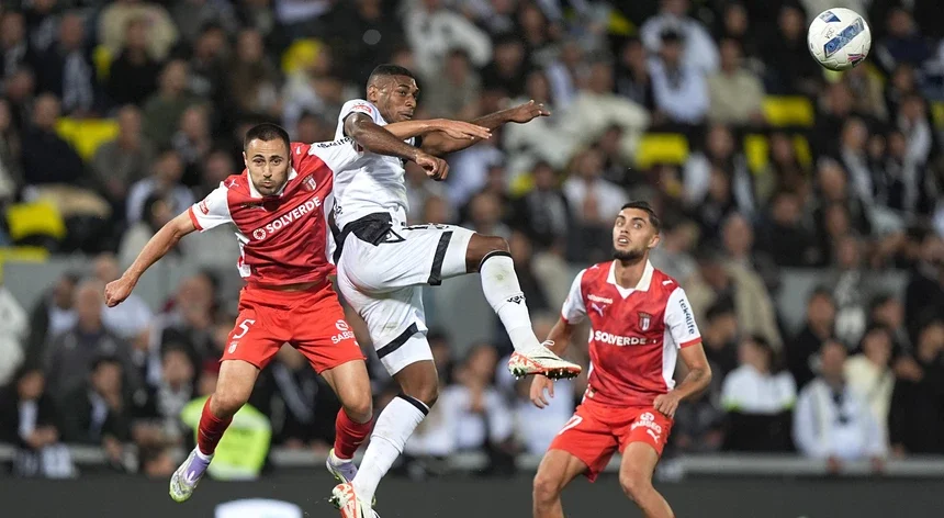 Rivais Vit�ria de Guimar�es e Sporting de Braga em final minhota in�dita