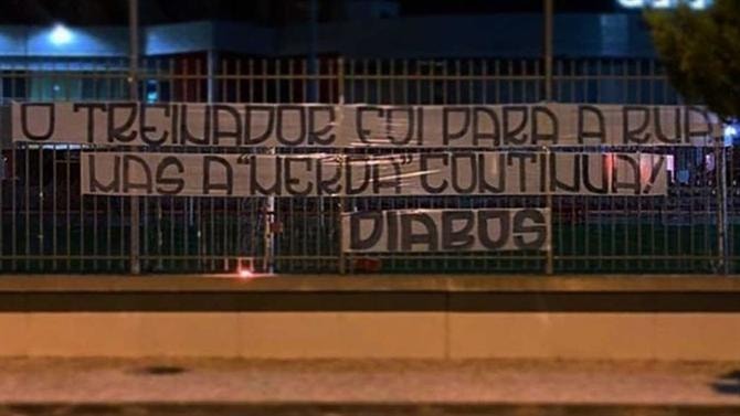 Dias conturbados no Benfica
