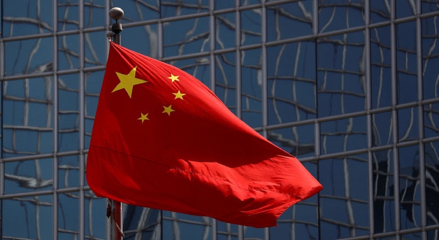China vai intensificar campanha anticorrupção nos setores finanças, tabaco e desporto