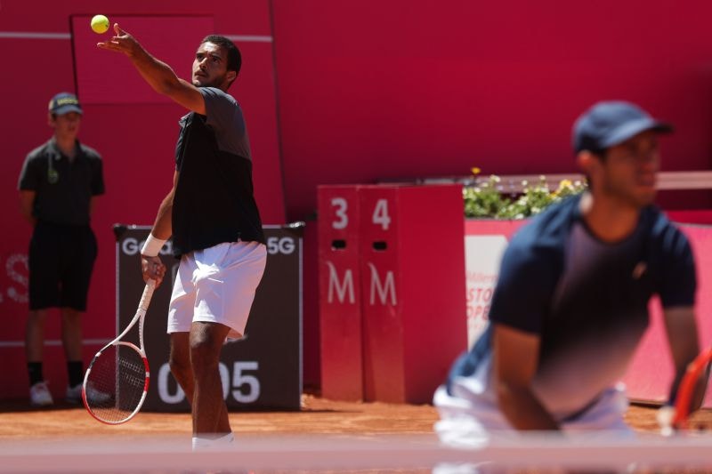 Ténis: Francisco Cabral no top 50 de pares, João Sousa em queda