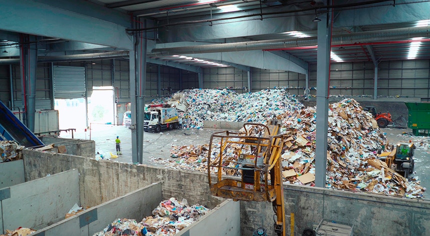 A greve na empresa de tratamento de resíduos afetou a recolha de lixo em Lisboa já esta madrugada
