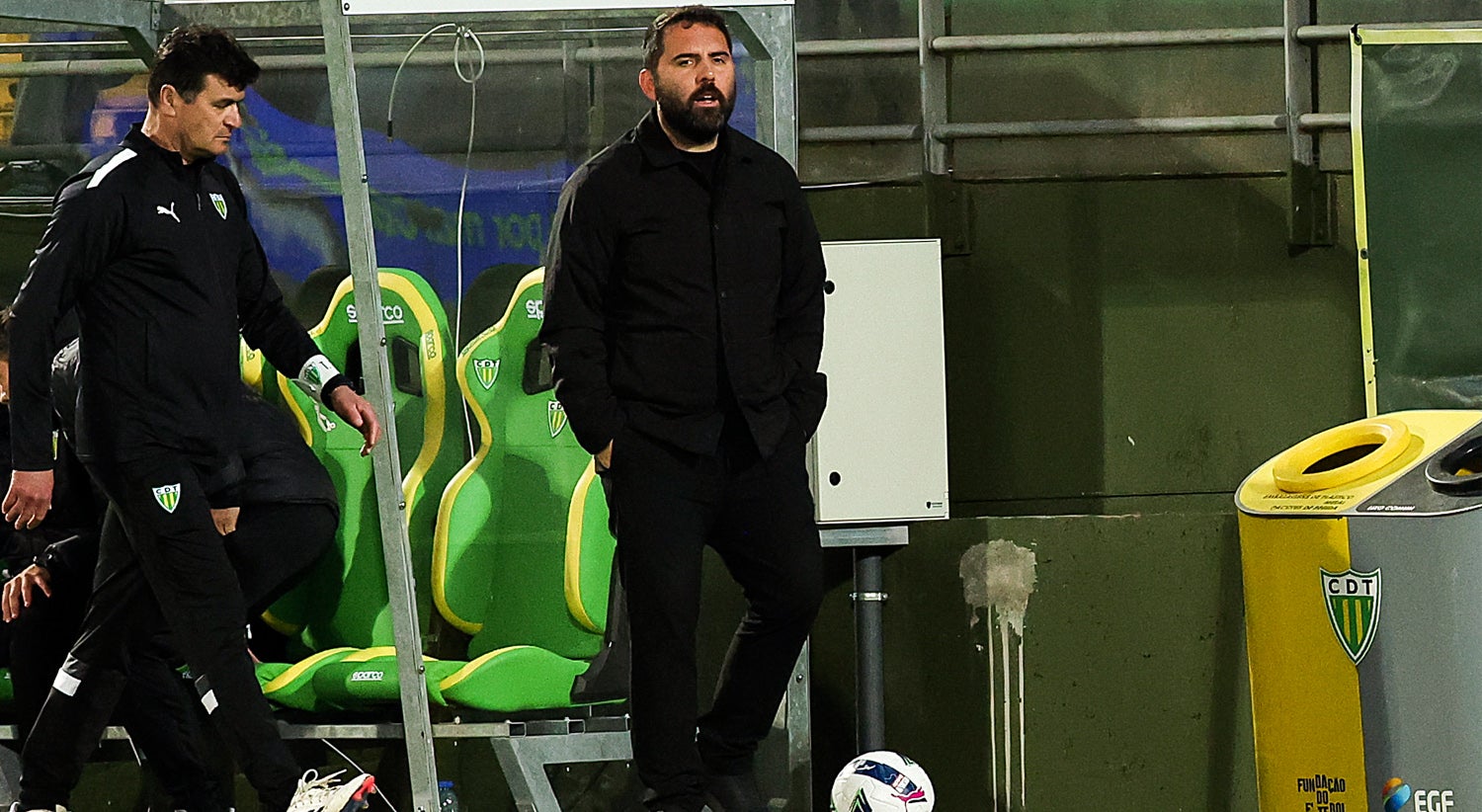 Treinador do Tondela quer foco na performance para deslocação ao FC Porto