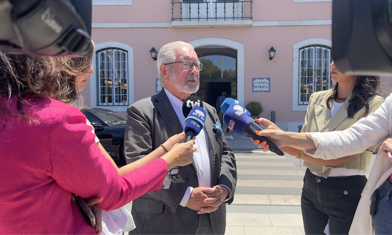 Assembleia Municipal de Oeiras chumba moção de censura a Isaltino Morais