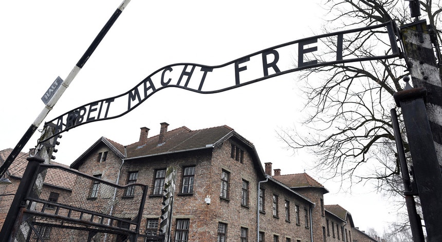 A libertação do campo de concentração nazi de Auschwitz ocorreu em 27 de janeiro de 1945
