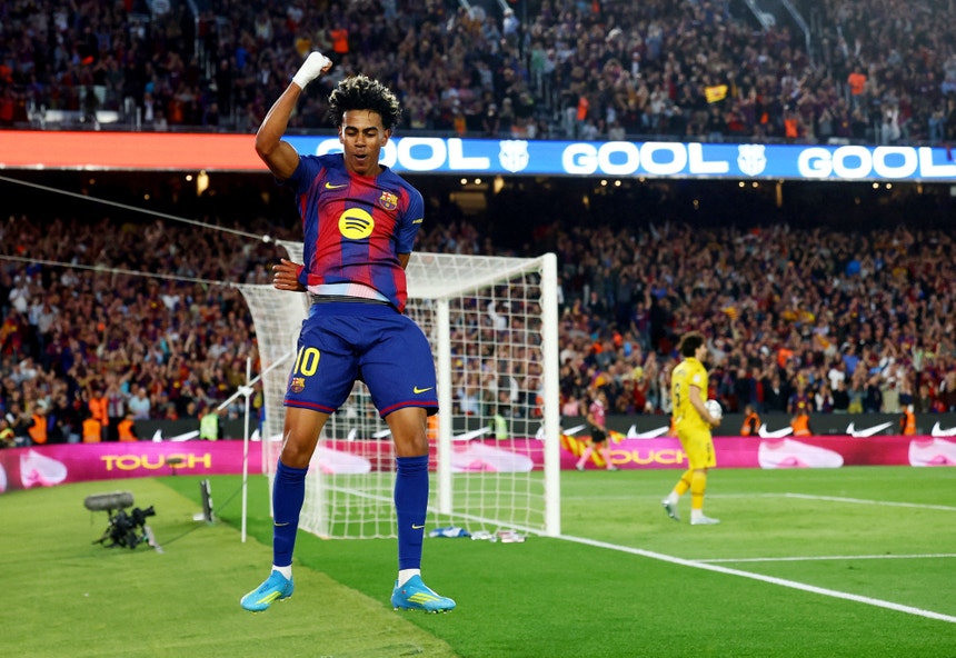 Imagem de FC Barcelona soma sétimo triunfo seguido e ‘passeia’ na liderança