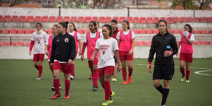 A equipa feminina do "Fófó" já avisou que não poderá comparecer no jogo agendado para Torres Vedras
