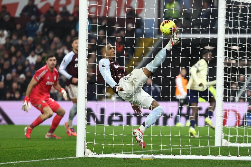 Imagem de Aston Villa perde e falha aproximação ao topo da Premier League