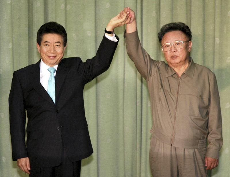 Kim Jong-il e Kim Dae-jung. Foto: Reuters
