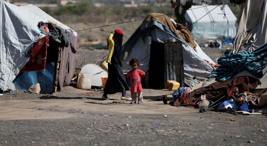 Um campo de refugiados no Iémen perto de Sanaa, a 25 de abril de 2017
