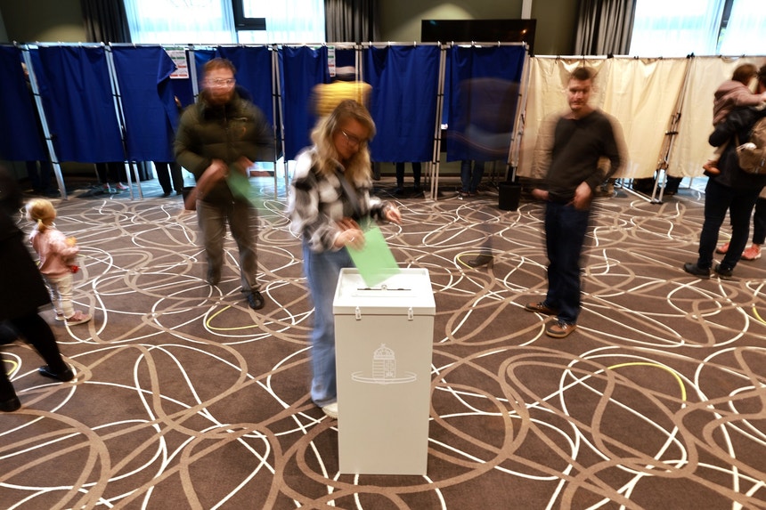 Dois portugueses são observadores nas eleições que decorrem este domingo na Hungria