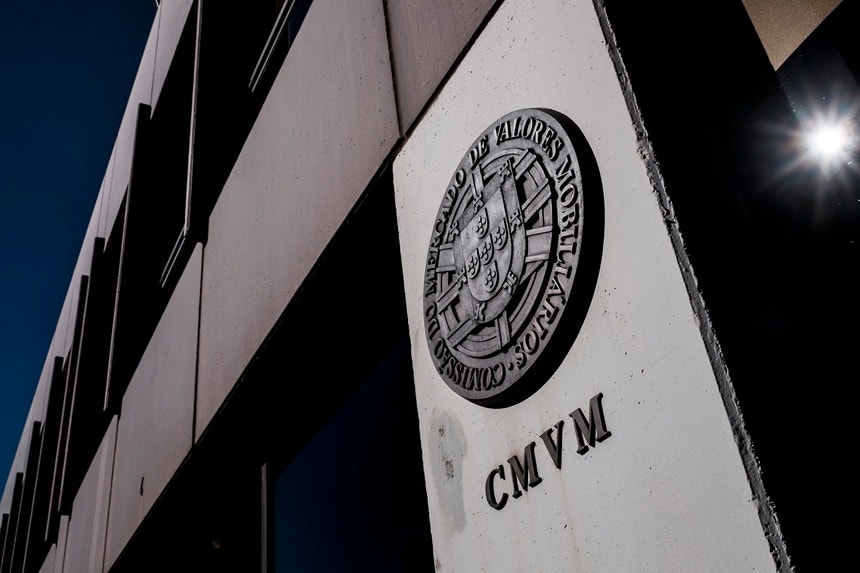 Imagem de CMVM vê risco elevado nas categorias de mercado e de operações em 2026