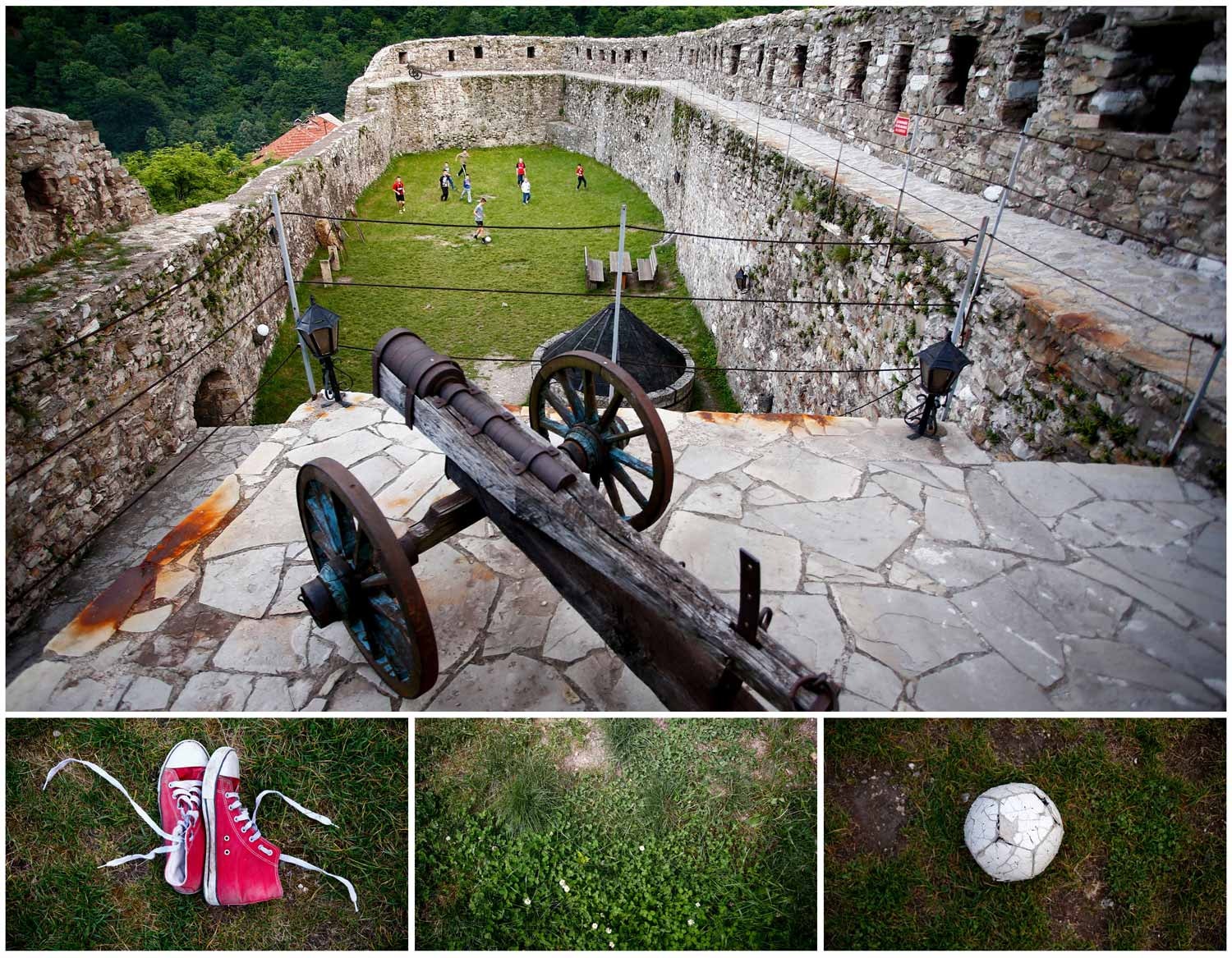  Os jardins de um antigo monumento constru&iacute;do no s&eacute;culo XIV, em Vranduk, na B&oacute;snia e Herzegovina, s&atilde;o palco de um jogo de futebol entre crian&ccedil;as. Foto: Dado Ruvic - Reuters    