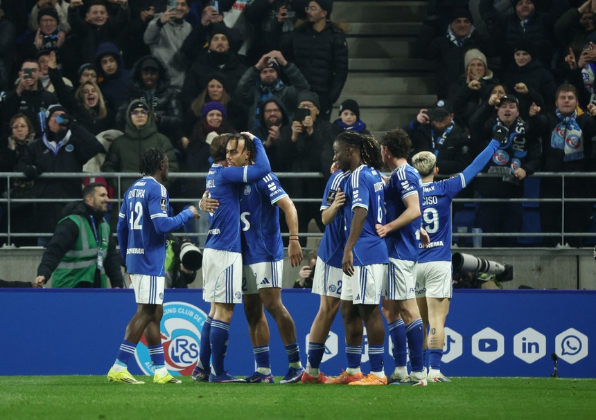 Golo de Nuno Mendes mantém PSG no topo da Liga francesa