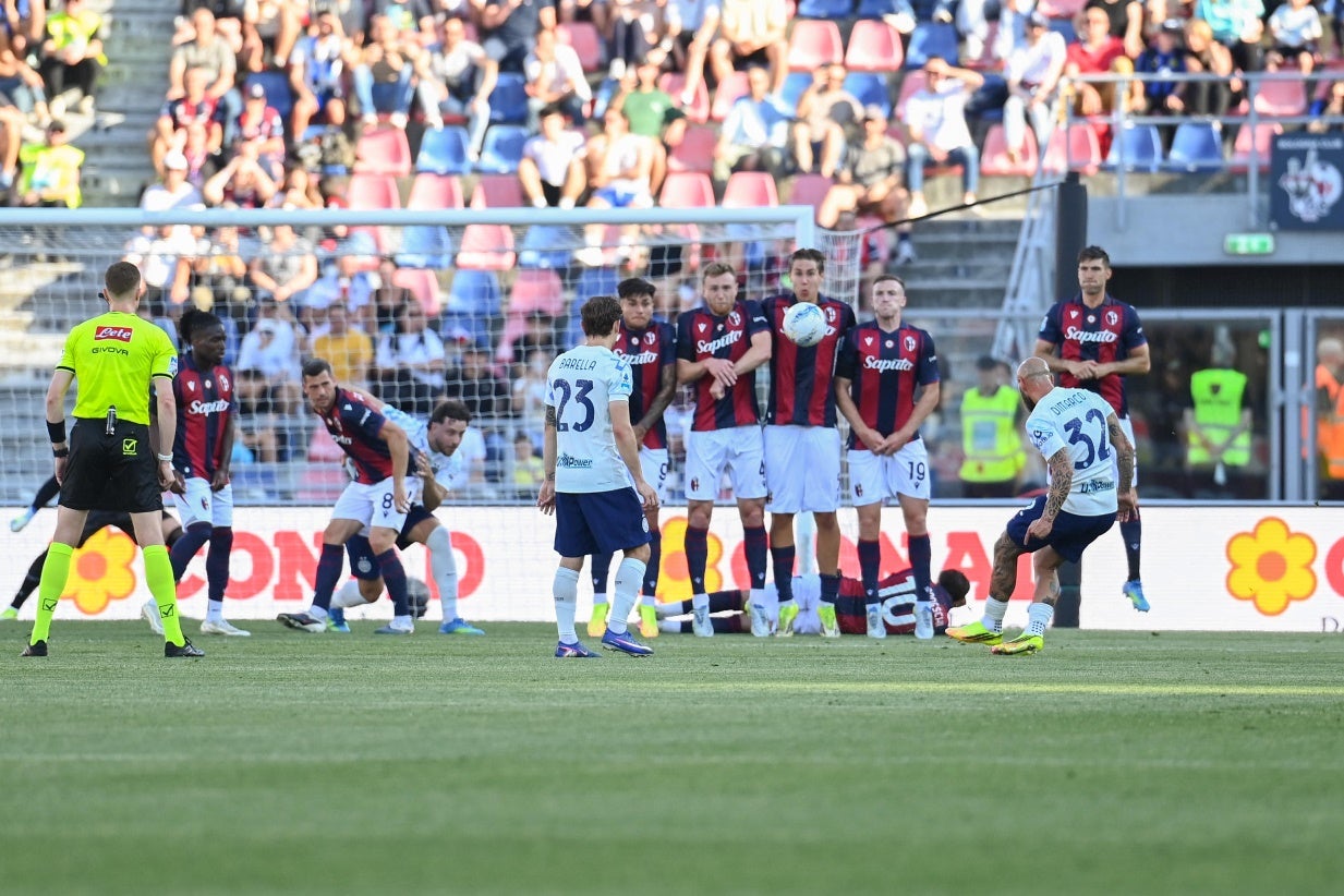 Campeão Inter termina época sem motivação e deixa empate em Bolonha