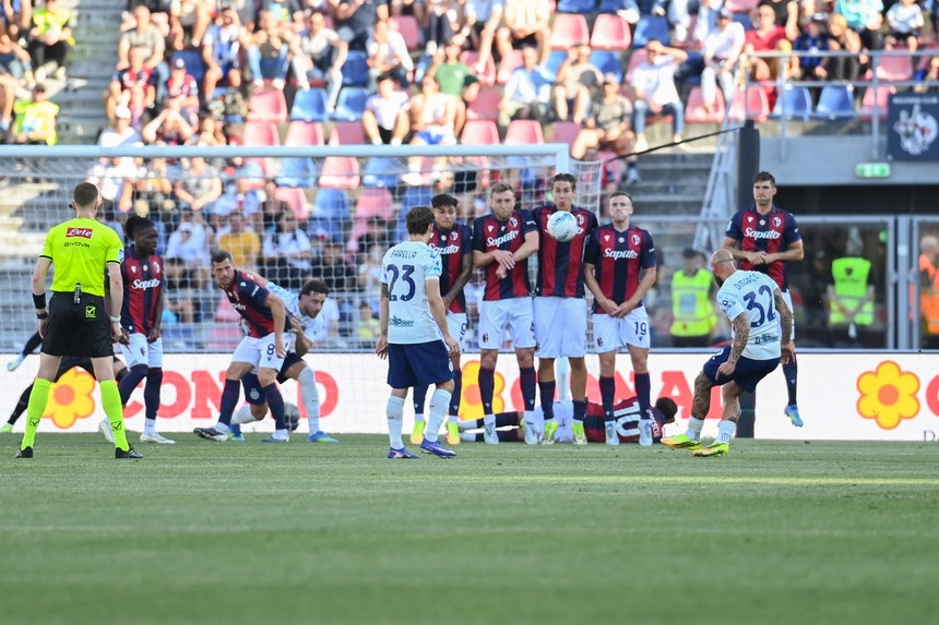 Campeão Inter termina época sem motivação e deixa empate em Bolonha