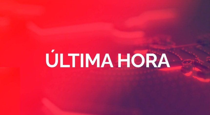 Inglaterra. Ataque com faca em comboio provoca vários feridos