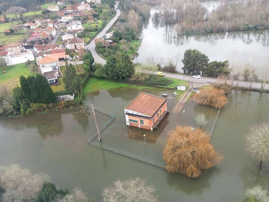 Imagem ilustrativa: Autarca de Leiria diz-se atirado para a linha da frente sem apoio do Governo