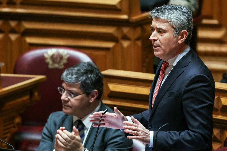 Imagem de Efeitos da guerra. Esquerda quer medidas para apoiar famílias