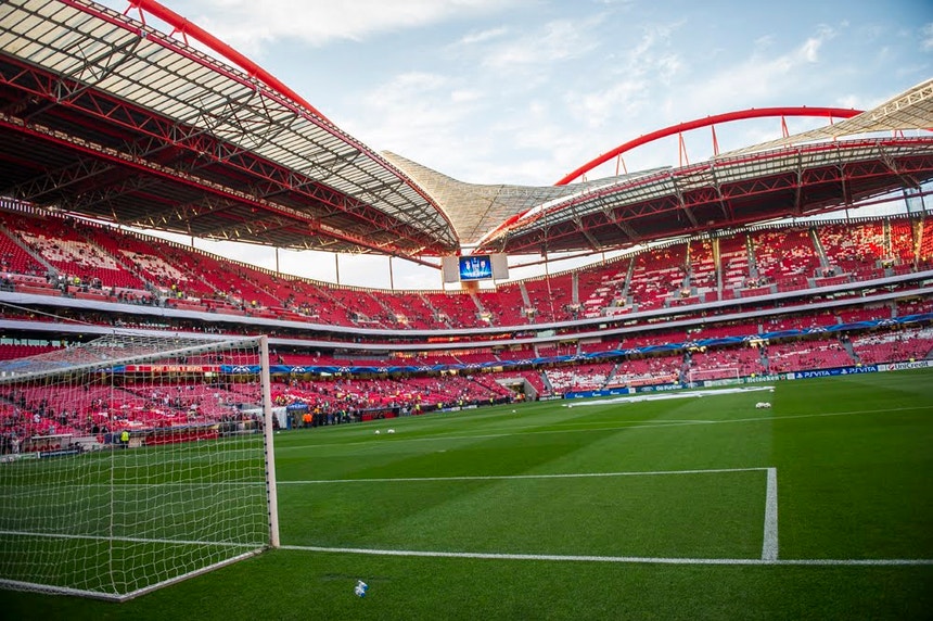 A Liga Portuguesa de Futebol Profissional quer testar um jogo com espaços entre adeptos.
