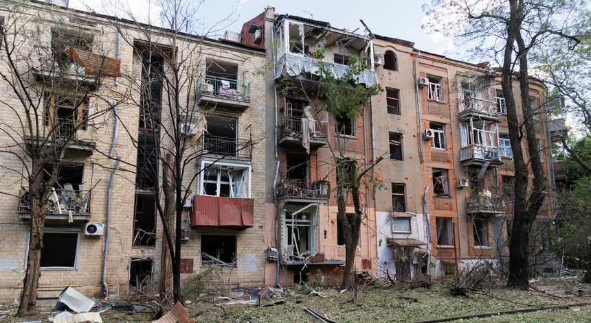 Ucrânia. Páscoa ortodoxa marcada por ataques russos em Kharkiv