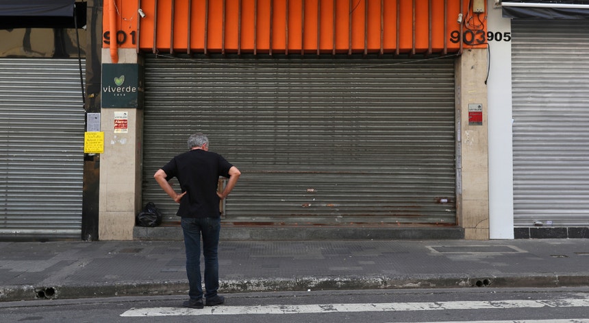 A taxa de desemprego na UE pode subir para mais de 11 por cento e permanecer elevada durante anos, caso a doença não seja controlada em breve.
