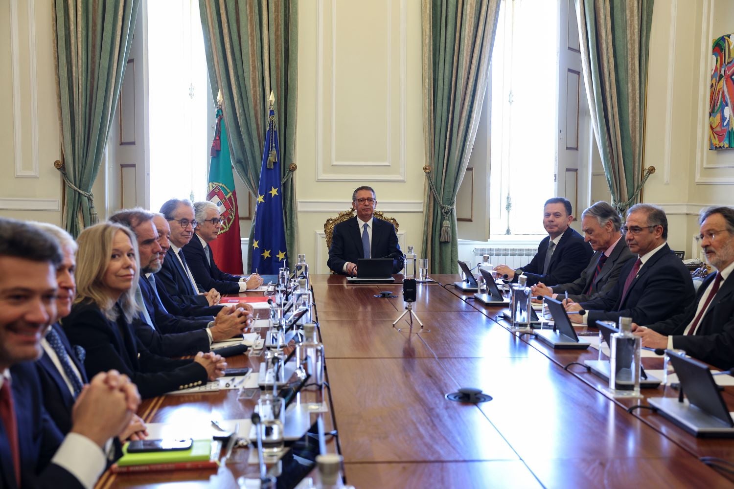 Conselho de Estado defende refor�o da preven��o e resposta a crises e respeito pelo direito internacional