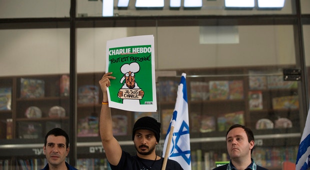 Manifestação de Yisrael Beitenu, em Janeiro, a apoiar "Charlie Hebdo"
