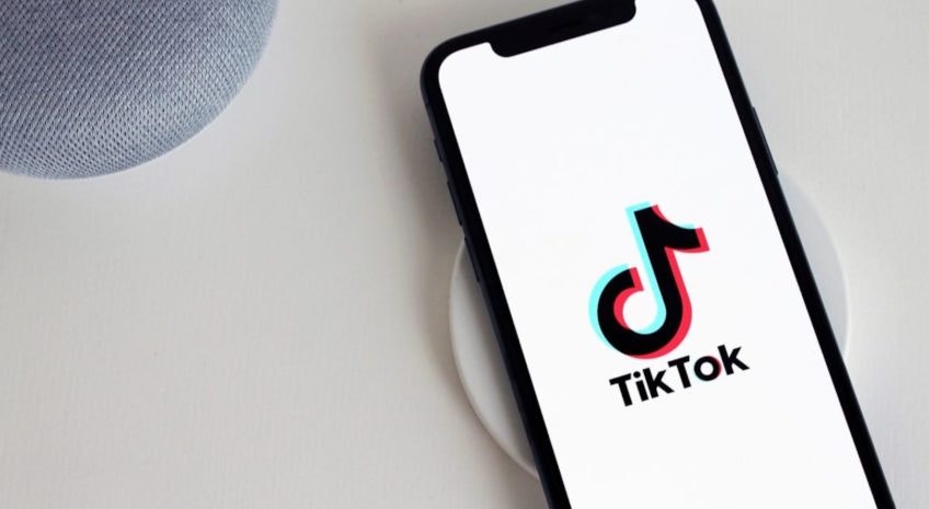 Senadores dos EUA aprovam proibição do TikTok em dispositivos oficiais
