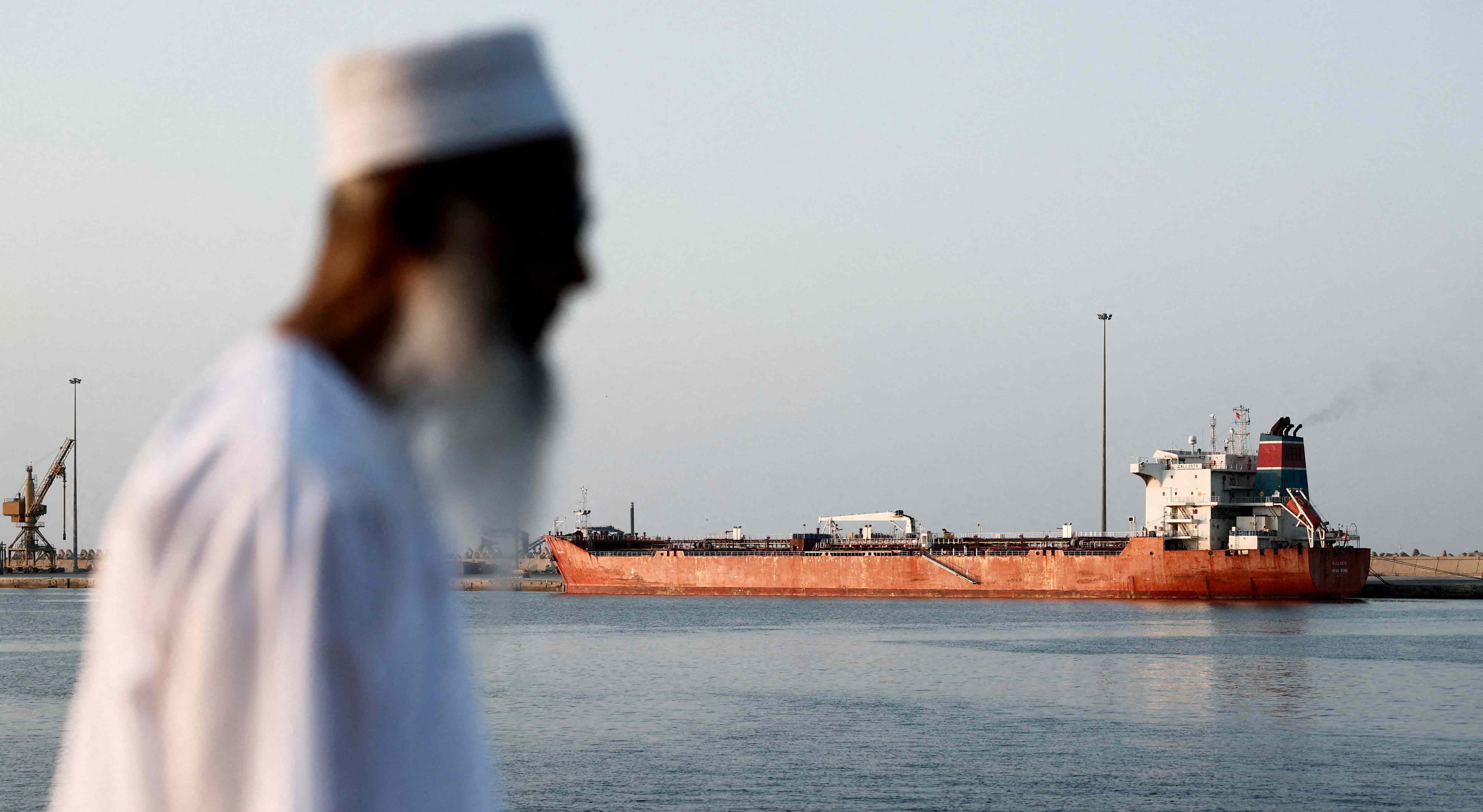 Guarda Revolucionária do Irão diz ter atacado navio ligado a Israel no Estreito de Ormuz