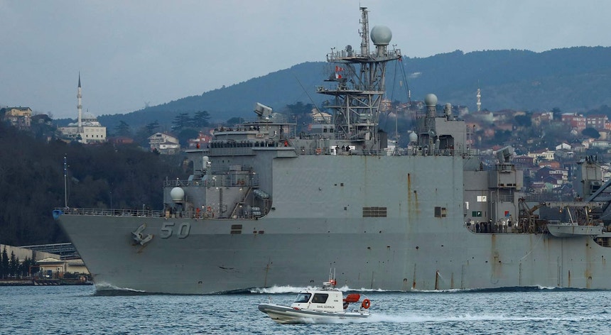 O USS Carter Hall é um dos navios norte-americanos que foi enviado para o Mar Negro
