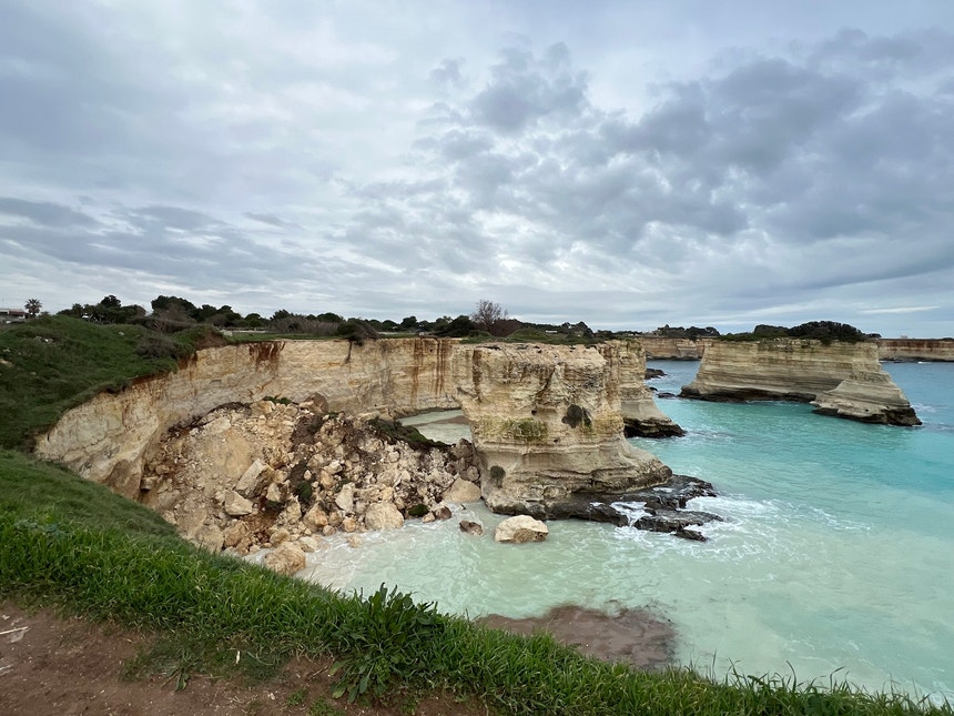 Imagem ilustrativa: "É como um funeral". "Arco do Amor" em Itália desaba no Dia dos Namorados