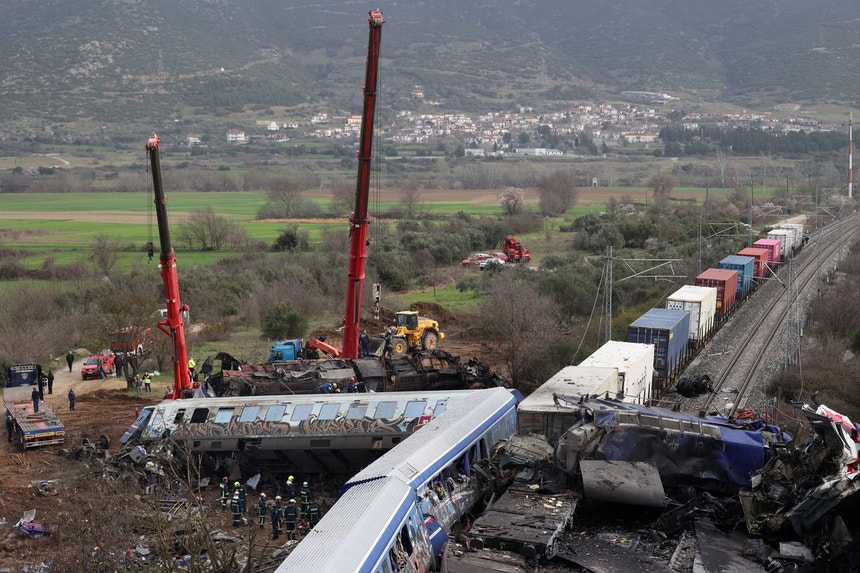 Imagem ilustrativa da notícia Desastre ferroviário na Grécia. Centenas protestam após "tragédia anunciada"