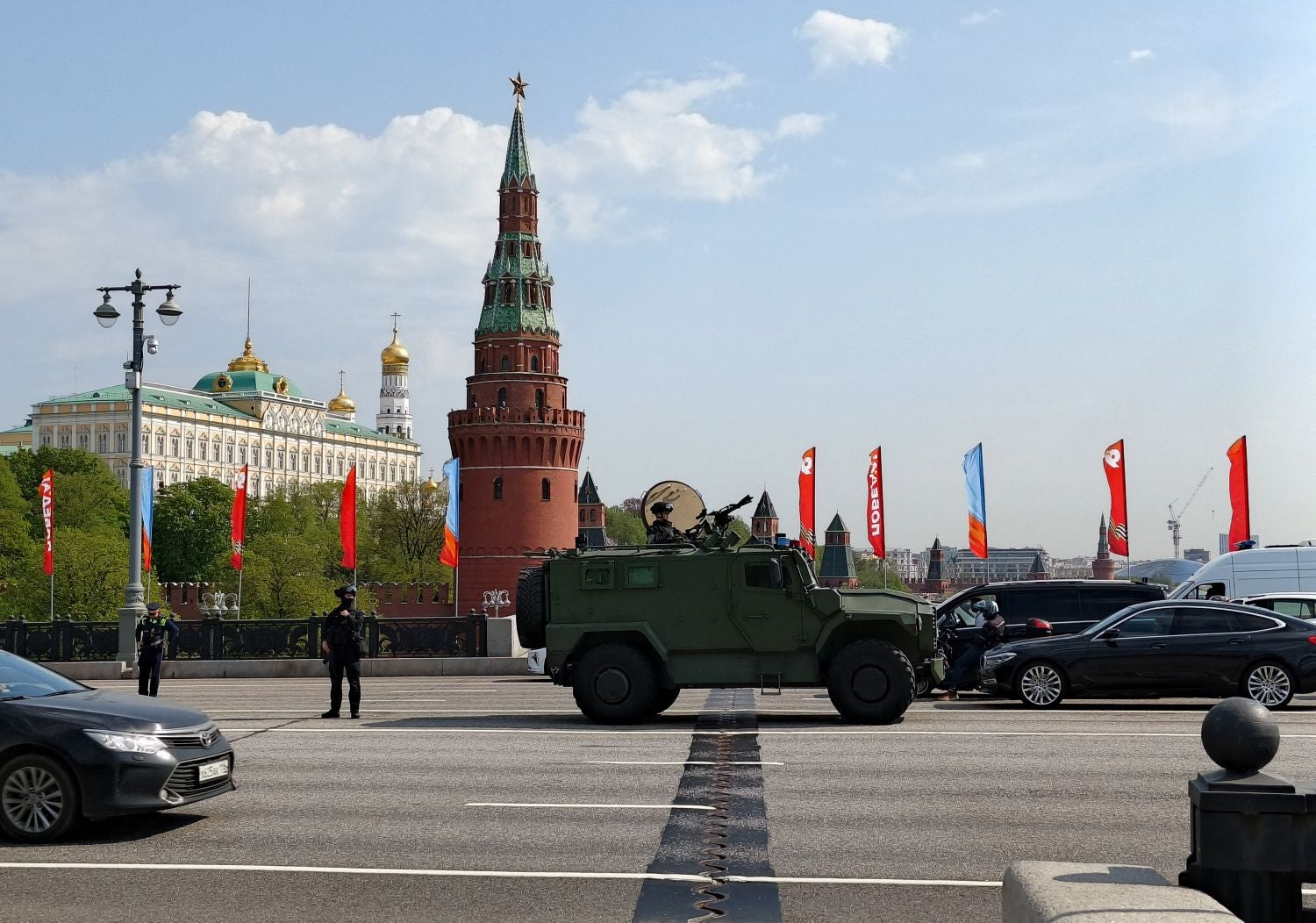 Trégua unilateral russa entra em vigor para comemorações do Dia da Vitória
