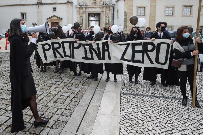 Imagem de OE2026. Oposição confirma congelamento das propinas em 2026/2027