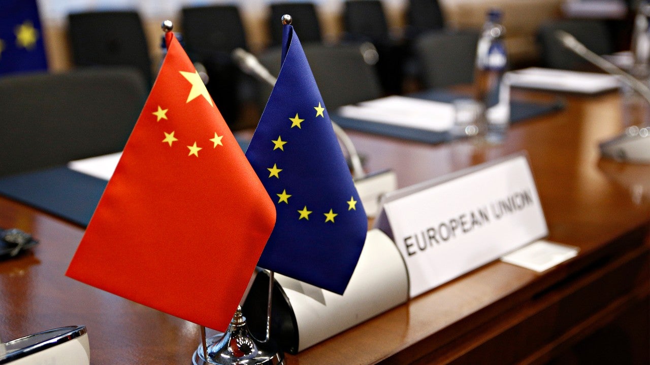 China pede a França e Alemanha que não incentivem protecionismo na UE